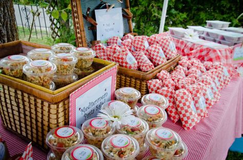 Image Source:  Life With The Elliots Outdoor Food Display Ideas, Ladybug Picnic, Birthday Party At Park, Picnic Birthday Party, Picnic Theme, Park Birthday, Fiesta Tropical, Picnic Birthday, Teddy Bear Picnic