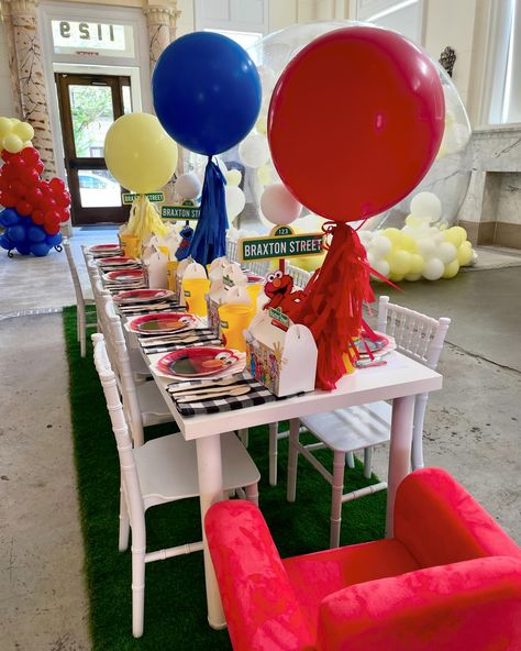 Another Adorable 1st Birthday Celebration for Braxton ✨ This Sesame Street party was absolutely adorable! @happytrailskidspartyrental @bounceandcorva @d.luxesoftplay @balloonsandthings @destinyspops @copperhallrva Sesame Street Theme Birthday Party, 2nd Birthday Activities Indoor, Sesame Street Table Centerpiece, Elmo Second Birthday Party Boy, Elmo 1st Birthday Party Boys, Sesame Street Birthday Party Ideas 1st, Elmo Themed Birthday Party, Sesame Street 1st Birthday Party, Sesame Street 2nd Birthday