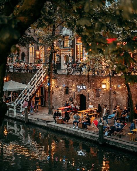 Utrecht Netherlands, Virtual Travel, Voyage Europe, Destination Voyage, City Aesthetic, Best Cities, Utrecht, Lonely Planet, Instagram Foto