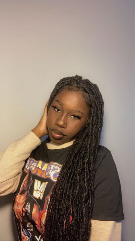 Dark Brown Faux Locs, Box Braids Black Women, Brown Faux Locs, Braids Black Women, Braids Aesthetic, Brown Box Braids, Feminine Things, Future Hairstyles, Hairstyles Inspiration