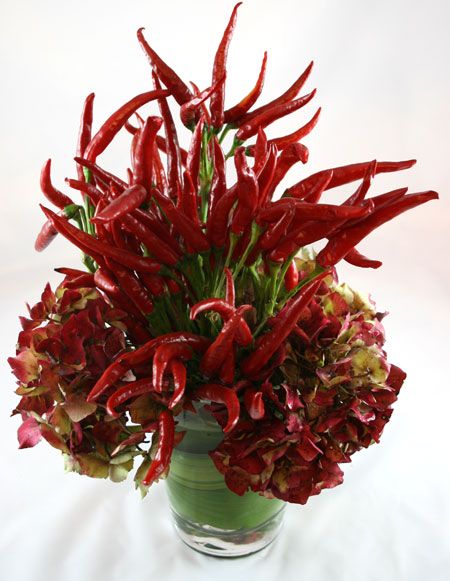 'Flower' decoration Chili Fest, Chili Peppers Decor, Chili Party, Backyard Engagement Parties, Pink Flower Arrangements, Floral Art Arrangements, Chile Peppers, Chili Cook Off, Hottest Chili Pepper