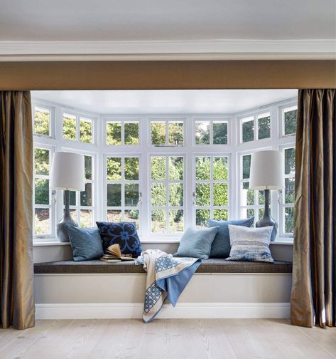 5 Curtain Ideas for Bay Windows - Curtains Up Blog | Kwik-Hang Bay Window Seat Ideas, Bay Window Decorating Ideas, Bay Window Design, Bay Window Treatments, Bay Window Living Room, Window Decorating, Bay Window Seat, Window Seat Design, Bay Window Curtains