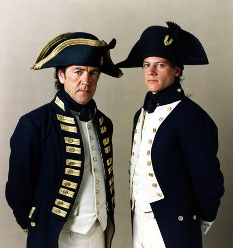 Robert Lindsay and Ioan Gruffudd as (historical) Captain Edward Pellew and (fictional) Lieutenant Horatio Hornblower in the eponymous movie series. Hornblower Tv Series, Royal Navy Uniform, Robert Lindsay, Horatio Hornblower, Time Costume, Navy Costume, Master And Commander, Navy Uniforms, Oc Inspiration