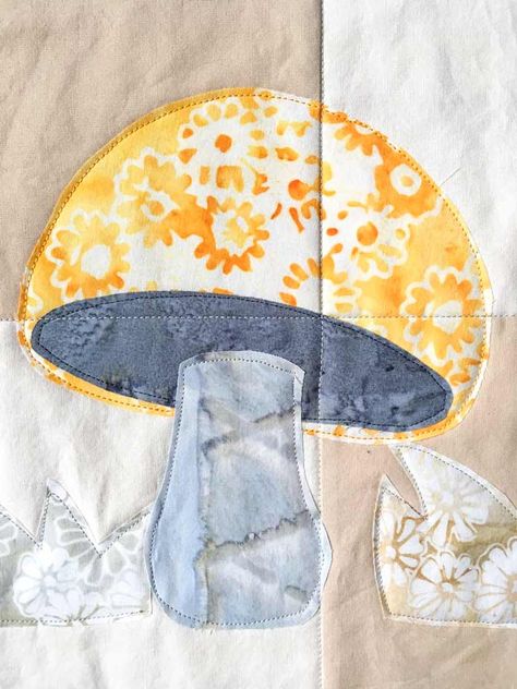 Mushroom Applique Pattern, Mushroom Stuff, Appliqué Patterns, Magical Mushroom, Patchwork Ideas, Beginning Quilting, Mushroom Crafts, How To Stitch, Applique Art