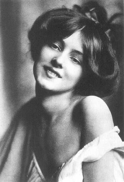 The "lethal beauty" of Evelyn Nesbit and the very first "trial of the century" Evelyn Nesbit, Charles Dana Gibson, Vintage Foto's, Portrait Vintage, Gene Kelly, Mae West, Fotografi Vintage, Gibson Girl, Silent Movie