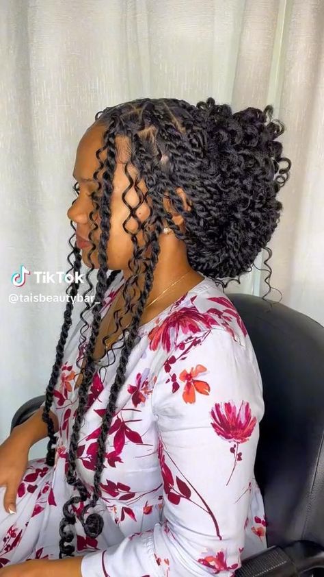 Big Box Braids Hairstyles For Black Women, Passion Twists Braiding Hair, Box Braids Decoration, Single Twist Hairstyles, Jumbo Twist With Curls, Large Passion Twists Hairstyle, Large Boho Twist, Big Twists For Black Women, Boho Passion Twists With Curls