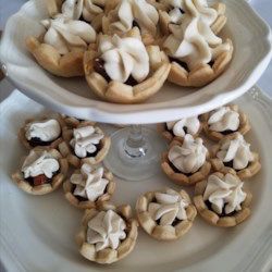 Cape Breton 'Pork' Pies Pork Pie Recipe, Sugar Free Vanilla Pudding, Pork Pies, Bean Pie, Mini Pecan Pies, Holiday Desserts Table, Tart Shells, Pork Pie, Cape Breton