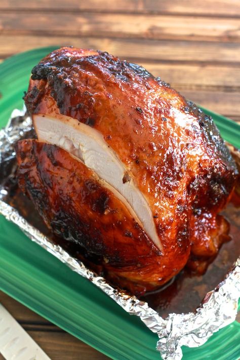 Apple Cider Glazed Turkey Breast | TheNoshery.com Quick Thanksgiving Recipes, Glazed Turkey Breast, Glazed Turkey, Easy Thanksgiving Recipes, Best Thanksgiving Recipes, Turkey Glaze, Turkey Breast Recipe, Spiced Apple Cider, Turkey Recipes Thanksgiving