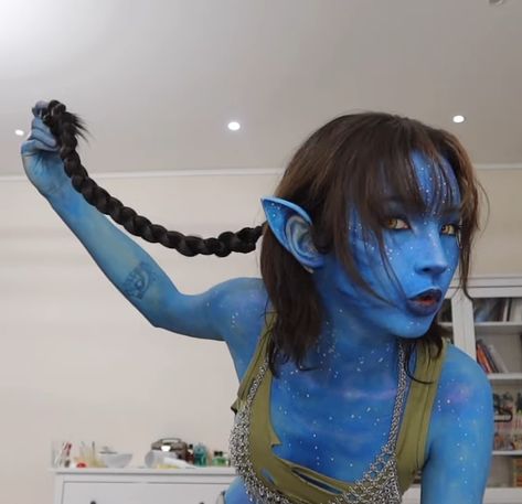 Avatar Outfit Ideas Navi, Kiri Hairstyle Avatar, Avatar Navi Costume, Avatar Cosplay Blue, Avatar Costume Women, Navi Cosplay, Avatar Hairstyles, Avatar Costume, 70s Hairstyles