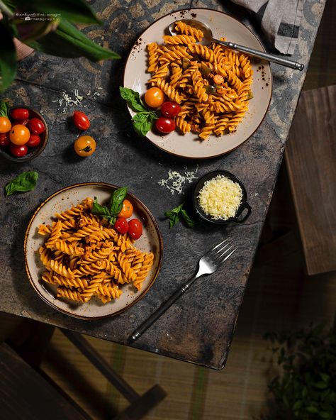 #pasta #pastadinner #flatlaystyle #flatlay #flatlayphotography #flatlayinspiration #foodphotography Pasta Flatlay, Food Flatlay, Food Shots, Flat Lay Photos, E Day, My Photo Gallery, Pasta, Ethnic Recipes