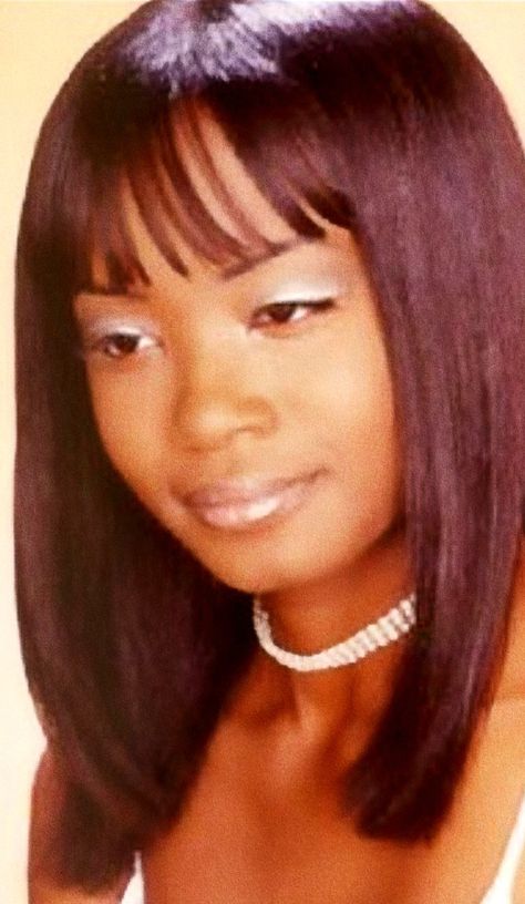 Old School Makeup, Makeup 90s, 2000s Hairstyles, School 90s, Makeup For Black Skin, Dark Complexion, Women Aesthetic, School Makeup, Black Hairstyles