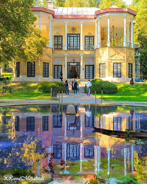 Niavaran Palace - Tehran - Iran Niavaran Palace, Persian House, Iran Architecture, Iranian Culture, Moon House, Iran Tourism, Mountain Villa, Beautiful Iran, Iranian Architecture