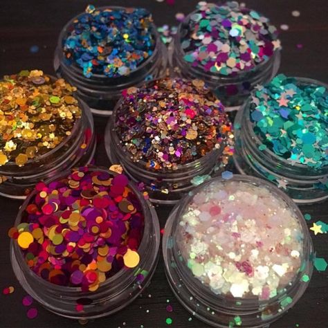 ✦⊱ɛʂɬཞɛƖƖą⊰✦ Italy Makeup, Glitter Face Paint, Glitter Bar, Rave Makeup, Glitter Face, Festival Hair, Festival Makeup, Rave Festival, Glitter Makeup