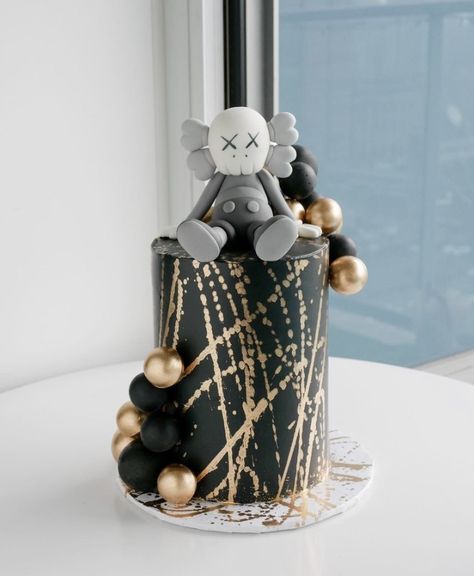 Kaws Cake, French Buttercream, Mickey Cakes, Graph Paper Designs, Baby Shower Theme Decorations, Bday Party Theme, Cake Day, Black French, Paint Strokes