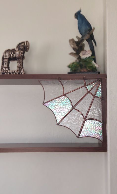 Stand Glass Design, Corner Stained Glass Patterns, Stained Glass Corner Panels, Halloween Stained Glass Ideas, Beginner Stained Glass Projects, Soldering Projects, Stained Glass Spider Web, Stained Glass Halloween, Stained Glass Spider