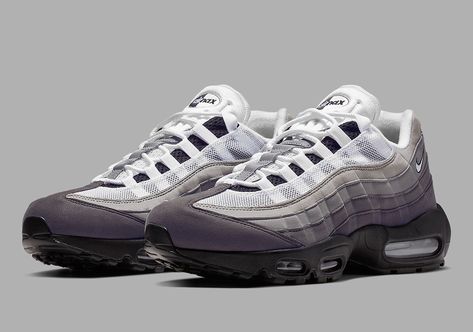 Another Nike Air Max 95 OG With Classic Grey Gradients Is Dropping Soon Air Max 95 Grey, Sneakers Nike Air Max, Tenis Nike, Lit Shoes, Classic Grey, Grey Gradient, Winter Outfits Men, Mens Nike Air, Nike Air Max Plus