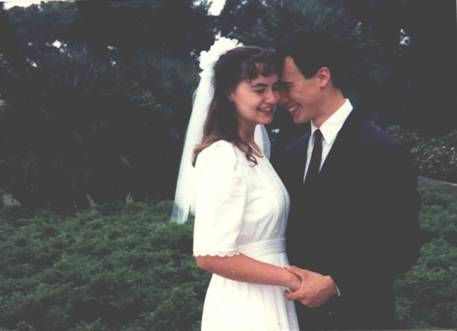 "Morning Musings On A Changing Marriage" by Jana Old School Wedding, Photography 90s, Old Wedding Photos, 1980s Wedding, Old Fashioned Wedding, Moody Wedding Photography, 1990s Photos, Family Wedding Photos, Marriage Photos