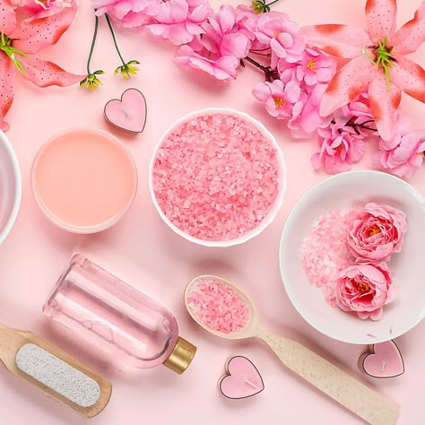 Pink Spa Aesthetic, Salon Content, Valentine Shoot, Spa Vibes, Oriflame Beauty Products, Esthetics Room, Aromatherapy Recipes, Beauty Background, Spa Design