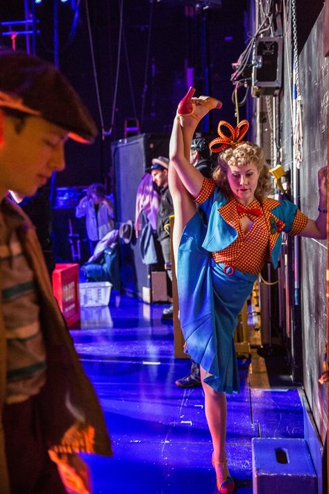 The On The Town cast stretches before the show. Broadway Dance Aesthetic, Broadway Performer Aesthetic, Musical Theatre Rehearsal Aesthetic, Bfa Musical Theatre Aesthetic, Musical Theatre Aesthetic Backstage, Broadway Behind The Scenes, Broadway Dancers, Vision Board Photos, 42nd Street