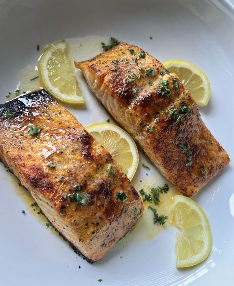 Air Fryer Lemon Pepper Salmon Recipe - Herb Butter Salmon, Fish Casseroles, Lemon Salmon Recipes, Lemon Herb Butter, Fish Casserole, Lemon Pepper Salmon, Salmon Filets, Glam Kitchen, Butter Salmon