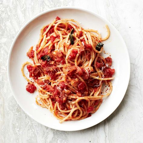 Fast Pasta Recipes, Amatriciana Sauce, Italian Seafood Recipes, All Amatriciana, Italian Pasta Recipes, Yummy Pasta Recipes, Health Nut, Pasta Noodles, Healthy Pastas