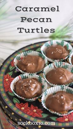 Carmel Chocolate Pecan Candy, Turtles Candy With Kraft Caramels, Turtle Chocolate Candy, Diy Turtles Candy, Pretzel Carmel Turtles, Home Made Turtles Chocolates, Turtle Candies Homemade, Caramel Turtles Pecan, Turtle Candy With Pecans And Caramel Easy