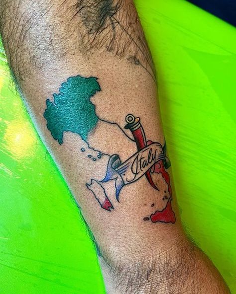 @lycanthropy_tattoos on Instagram: "andiamo 🤌🏻 🇮🇹" Tattoos, Instagram