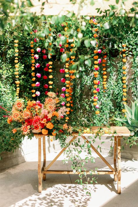 Boho Bat Mitzvah Decorating For Garden Party, Outdoor Boho Party Decor, Decorate Garden Ideas, Boho Parties Ideas, Outdoor Spring Party Decor, Garden Party Styling, 40th Garden Party Ideas, Garden Backdrop Photoshoot, 50th Birthday Boho Decor