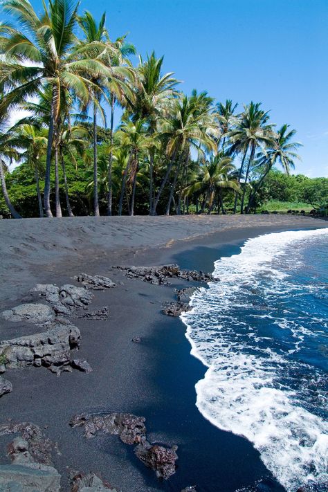 Black Sand Beach Hawaii, Hawaii Big Island, Island Of Hawaii, Hawaii Usa, Black Sand Beach, Big Island Hawaii, Hawaii Beaches, The Big Island, Beach Island