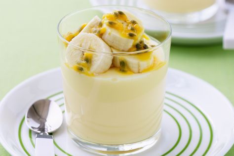 Kids and adults will love this fruity yoghurt jelly. Mango Jelly Recipe, Ice Cream Cake Recipes, Yoghurt Dessert, Mango Jelly, Jelly Crystals, Jelly Desserts, Jelly Recipe, Ice Cream Cake Recipe, Mango Recipes