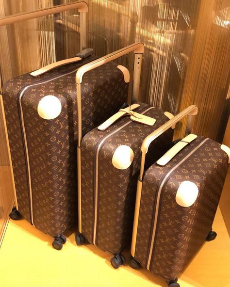 Luggage Luxury, Luxury Brown Luggage For Trip, Lv Suitcase, Lv Travel Bag, Louis Vuitton Airport, Lv Luggage Travel, Traveling Bag, Louis Vuitton Travel Bags Luggage Sets, Louis Vuitton Luggage Set For Women