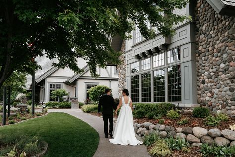 Rush Creek Golf Club - A Classic Wedding Venue in Minnesota - lullephoto.com Maple Grove Minnesota, Minnesota Wedding Venues, Wedding Photography Checklist, Maple Grove, Anthropologie Wedding, Wedding Planning Guide, Minnesota Wedding, Wedding Timeline, Ideal Wedding