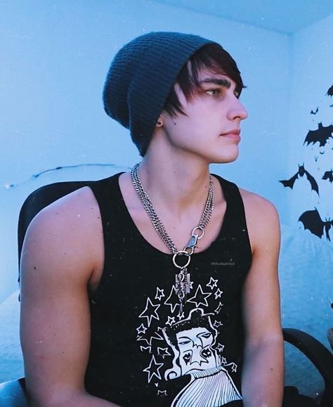 Colby Brock Adorable, Colby Brock Backwards Hat, Emo Boyfriend Aesthetic, Colby Brock Snapchat, Sam And Colby Fanfiction, Colby Cheese, Trap House, Fangirl Problems, Colby Brock