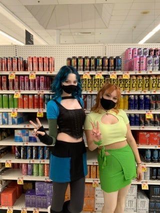 Tdi Izzy Costume, Total Drama Island Gwen Costume, Total Drama Island Party, Gwen Tdi Costume, Gwen Tdi Cosplay, Gwen Total Drama Costume, Total Drama Halloween Costumes, Gwen Total Drama Cosplay, Total Drama Outfits