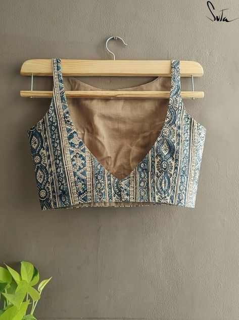 Modern Blouse Designs, Sleeveless Blouse Designs, Cotton Saree Blouse Designs, Cotton Blouse Design, Latest Blouse Designs Pattern, New Saree Blouse Designs, Latest Model Blouse Designs, Traditional Blouse Designs, Blue White Porcelain