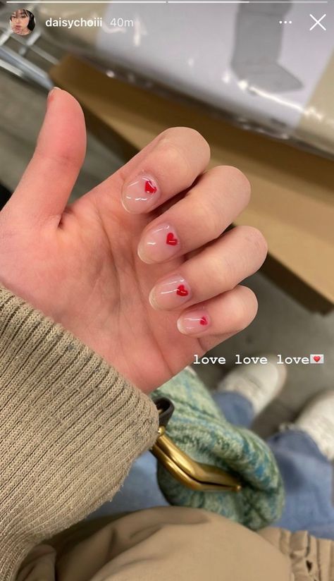 Nail Inspo Simple, Art Lockscreen, Daisy Choi, Flower Lockscreen, Luv Nails, Soft Nails, Short Nails, Pretty Nails, Cute Nails