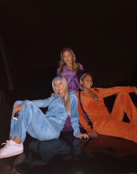 Velvet tracksuits. Cheetah Girls Halloween Costume . group costume .girl friend group costume , 2000s Juicy Couture sets. Cheetah Girls Cheetah Girls Halloween, Cheetah Girls Costume, Cheetah Girls Outfits, School Halloween Costumes, The Cheetah Girls, Pink Power Rangers, Ready To Wear Fashion Show, Hot Halloween Outfits, Class Outfit