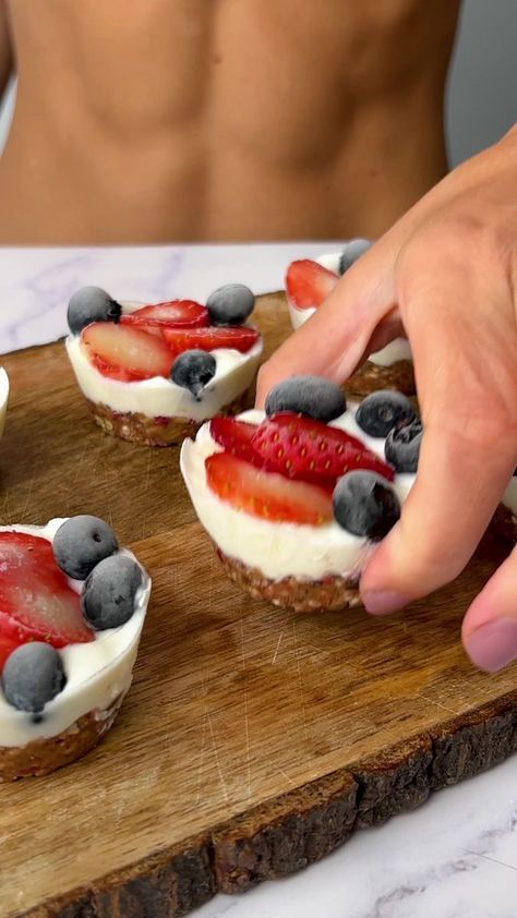 Reminder, healthy desserts are yummy too 🤤 #desserts #healthyrecipes #foodie | Lilly Sabri | Lilly Sabri · Original audio Yogurt With Oats, Lilly Sabri, Yogurt Toppings, Strawberries And Blueberries, Yogurt And Granola, Healthy Food Motivation, Delish Recipes, Healthy Sweets Recipes, Cooking Recipes Desserts