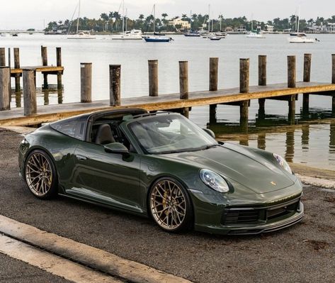 Olive Green Porsche, Green Porsche, Porsche Colors, Ferrari F40, Classy Cars, Porsche Cars, Pretty Cars, Future Car, Classic Cars Trucks