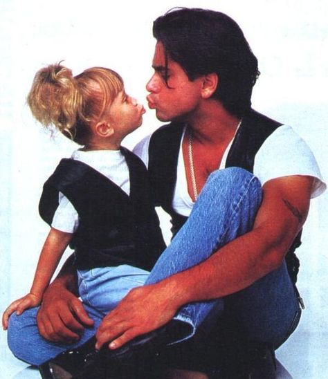 Full House Jesse, Jesse From Full House, Hopeless Crush Quotes, Full House Cast, Michelle Tanner, Uncle Jesse, Throwback Pictures, John Stamos, Strict Parents