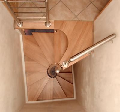 INTELLIGENT STAIRCASE SOLUTIONS WITH SMALL SPACE REQUIREMENTS - Space-saving staircases - stairs & interior design for your home Space Saving Staircase, Stair Shelves, Loft Staircase, Small Staircase, Men Cave, Building Stairs, Loft Stairs, Stairway Design, Attic Stairs