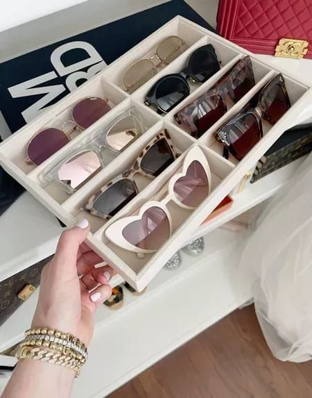 Sun Glass Organizer, Accesories Organisation Aesthetic, Organize Sunglasses, Organize Dresser Top, Sunglasses Organization, Sunglass Storage, Sunglass Organizer, Amazon Organization, Glasses Organizer