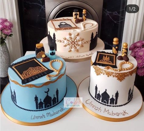 Umrah Cake Ideas, Umrah Mubarak Cake, Sheep Cake, Ramadan Desserts, Mini Cake Recipe, Umrah Mubarak, Eid Cake, Hajj Mubarak, Wedding Cake Display