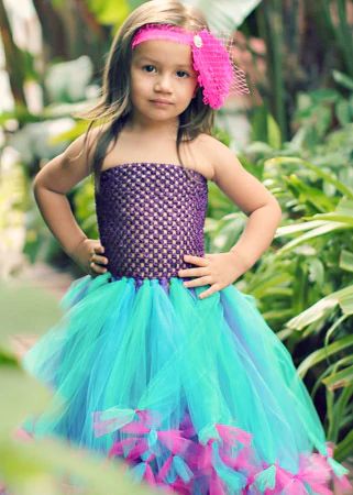 DIY Peacock Tutu Dress Peacock Tutu, Diy Tutu Dress, Diy Tutu Skirt, Tutu Top, Princess Tutu Dresses, Crochet Tutu, Mermaid Tutu, Bandeau Au Crochet, How To Make Tutu