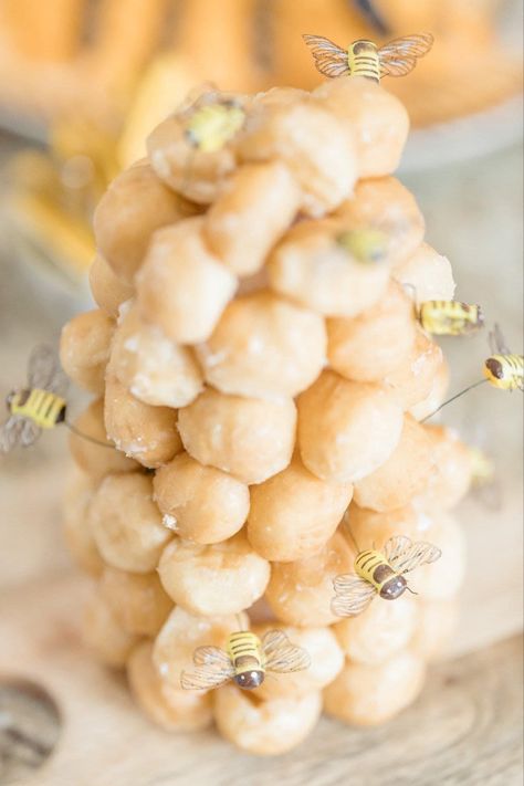 Bee Donut Ideas, Doughnut Hole Bee Hive, Diy Donut Hole Bee Hive, A Little Honey Baby Shower Ideas, Honey Bee Baby Shower Ideas Girl, Boho Bee Baby Shower Ideas, Donut Hole Beehive, Sweet As Honey Baby Shower Ideas, A Little Honey Is On The Way Baby Shower Ideas