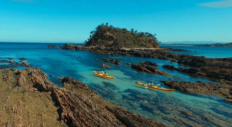 10 Fun weekend getaways close to Sydney – Anna Sherchand Double Kayak, Batemans Bay, Sea Kayak, Best Weekend Getaways, Kayak Camping, Airlie Beach, Kayak Tours, Sea Kayaking, Surf Lesson