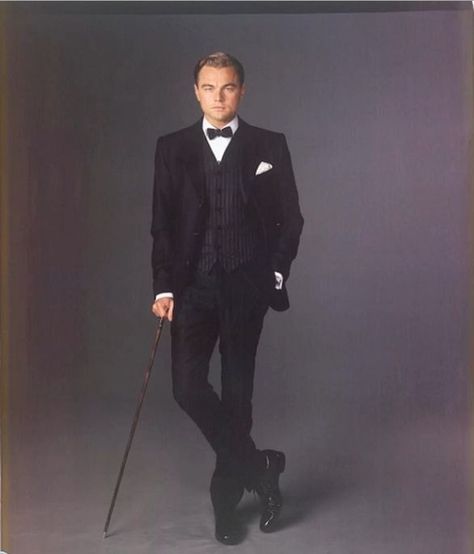 Leonardo DiCaprio photo shoot for The Great Gatsby Hollywood Party Costume, Great Gatsby Outfit Men, Gatsby Party Outfit For Men, Gatsby Mens Fashion, Great Gatsby Men, Gatsby Men, Great Gatsby Outfit, Great Gatsby Prom, Gatsby Party Outfit