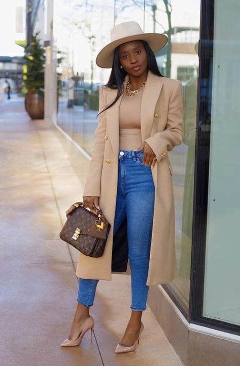 Elegance is the only beauty that never fades #elegant #elegance #stylingtips Tan Coat, Afrikaanse Mode, Chique Outfits, Classy Casual Outfits, Classy Casual, Modieuze Outfits, Outfits With Hats, Looks Chic, Fall Fashion Outfits