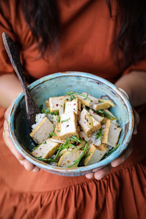 Tofu Poke Recipe, Healthy Poke Bowl, Tofu Poke Bowl, Tofu Poke, Sea Asparagus, Poke Recipe, Poke Bowl Recipe, Seonkyoung Longest, Tofu Salad