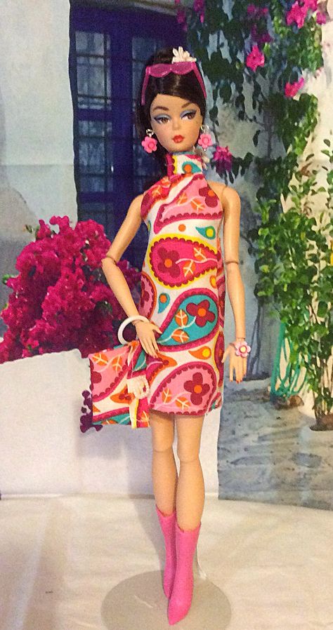 Barbie 70s Fashion, 70s Barbie Outfits, Vintage Barbie Costume, Groovy Barbie, 70s Barbie, 60s Barbie, Mod Barbie, Barbie 80s, Barbie Art